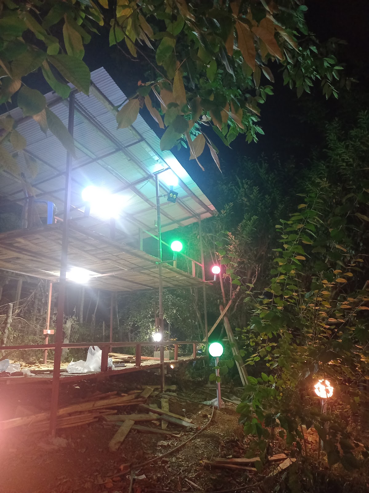 سفره خانه بام آلیان، تصویر ۲