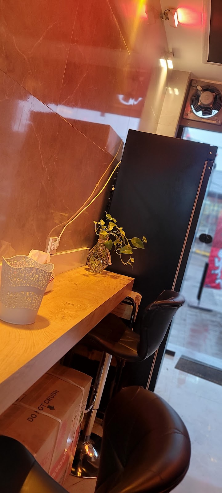 ‌کافه رهگذر، تصویر ۷