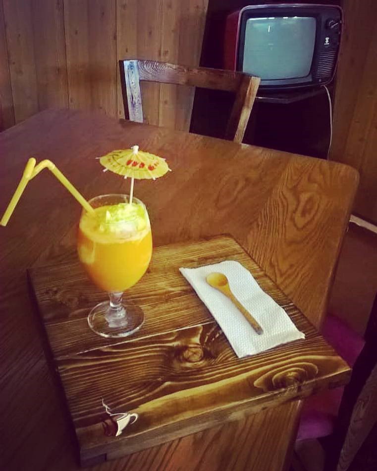 کافه انار، تصویر ۵