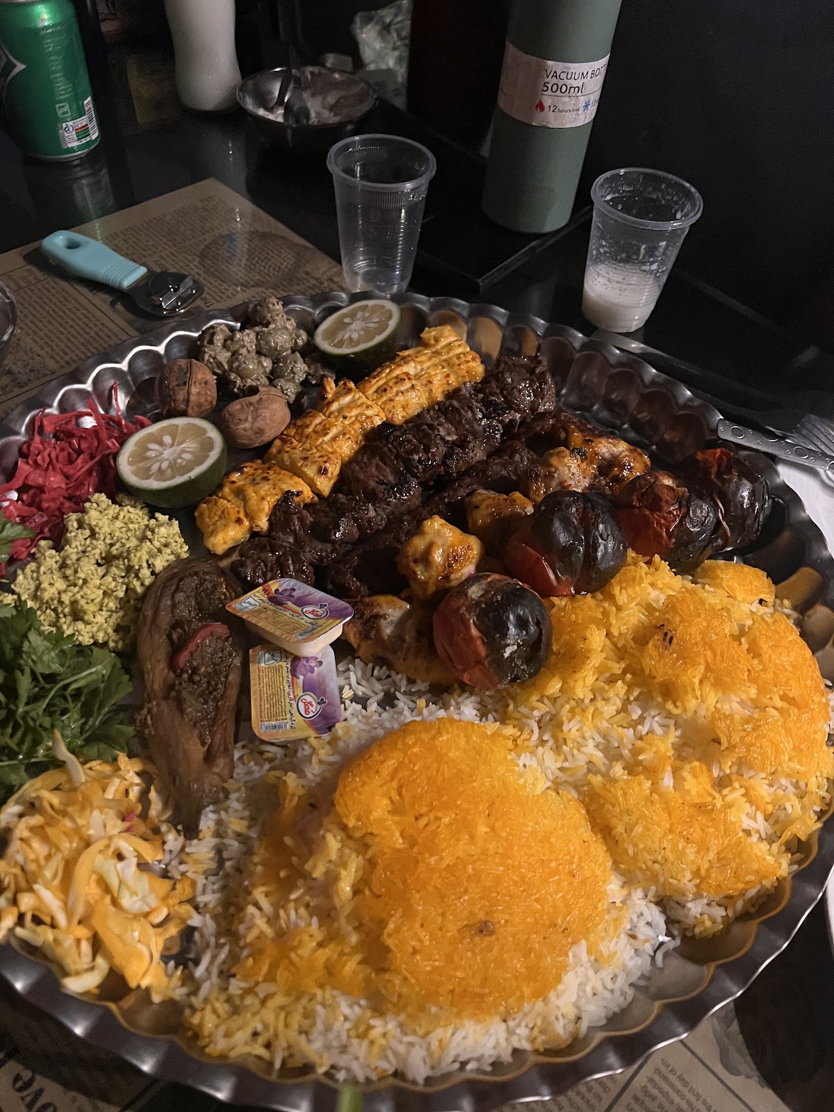 کافه رستوران روشن بهار، تصویر ۶