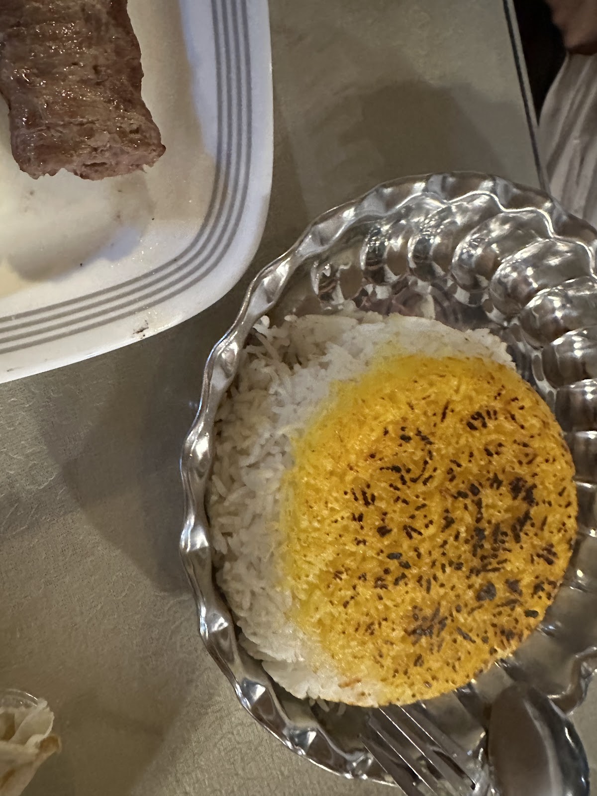 کافه رستوران روشن بهار، تصویر ۸