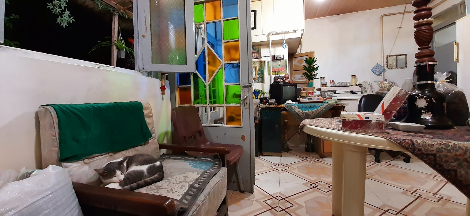 کافه عمو حسن، تصویر ۵