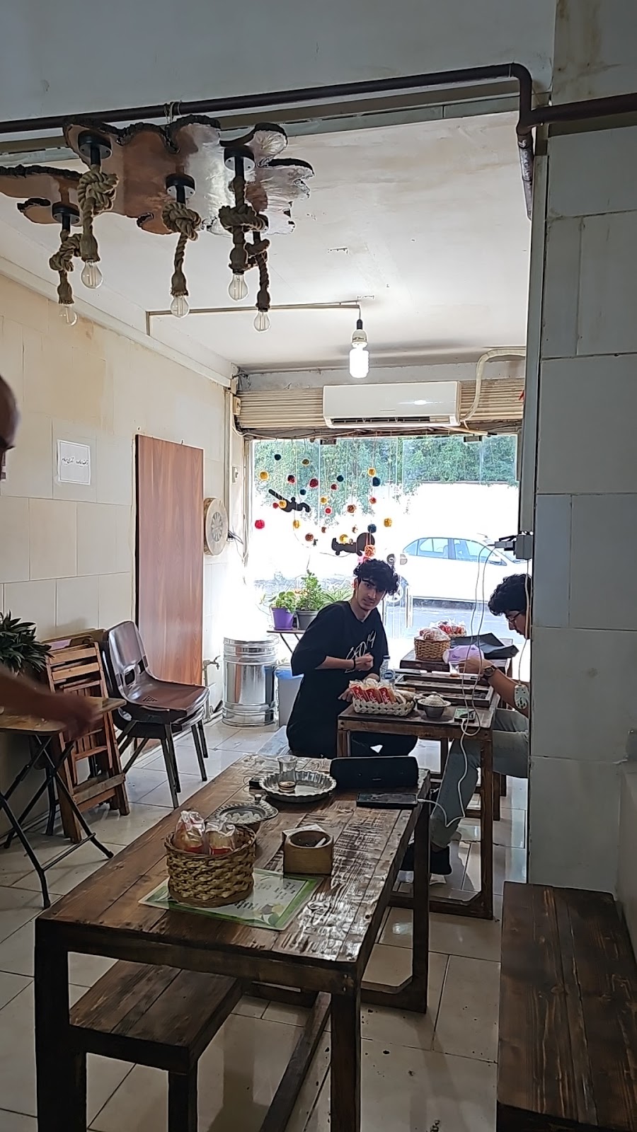 کافه رستوران لبخند لاهیجان، تصویر ۴