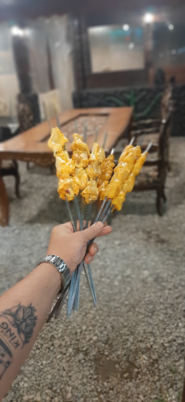 کافه کبابی کلبه چوبی، تصویر ۵