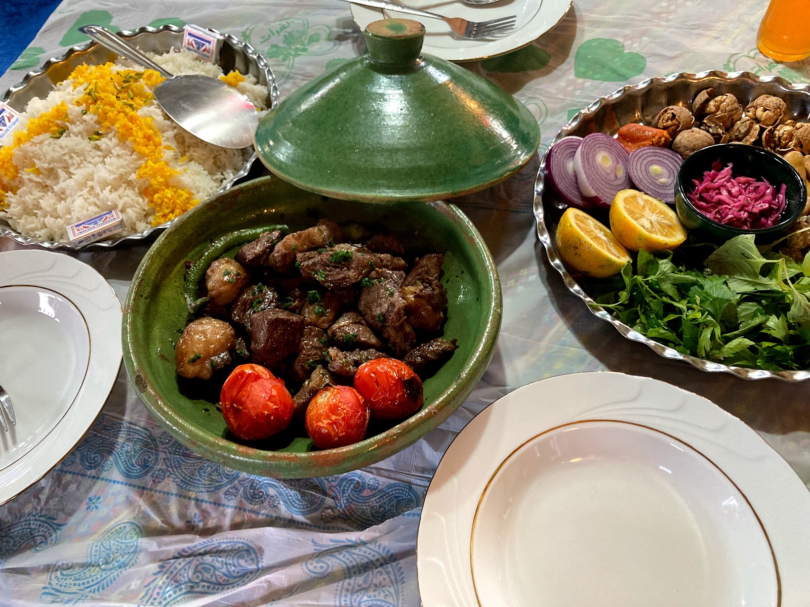 کافه همیشه بهار، تصویر ۲