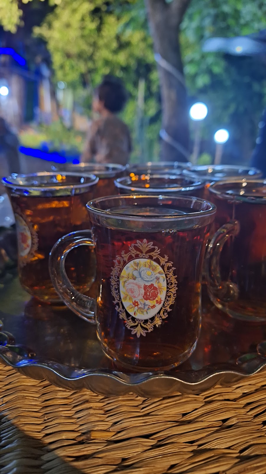 کافه همیشه بهار، تصویر ۳