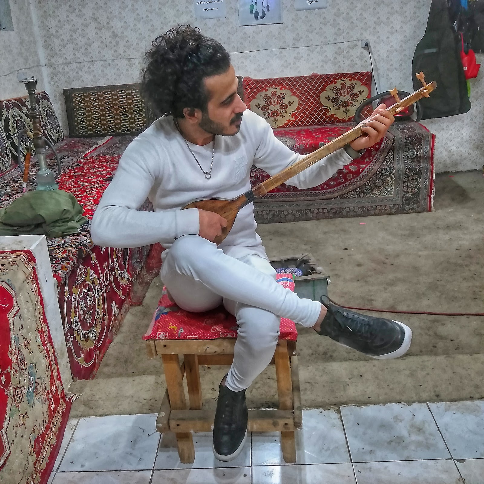 کافه بِلَک، تصویر ۲