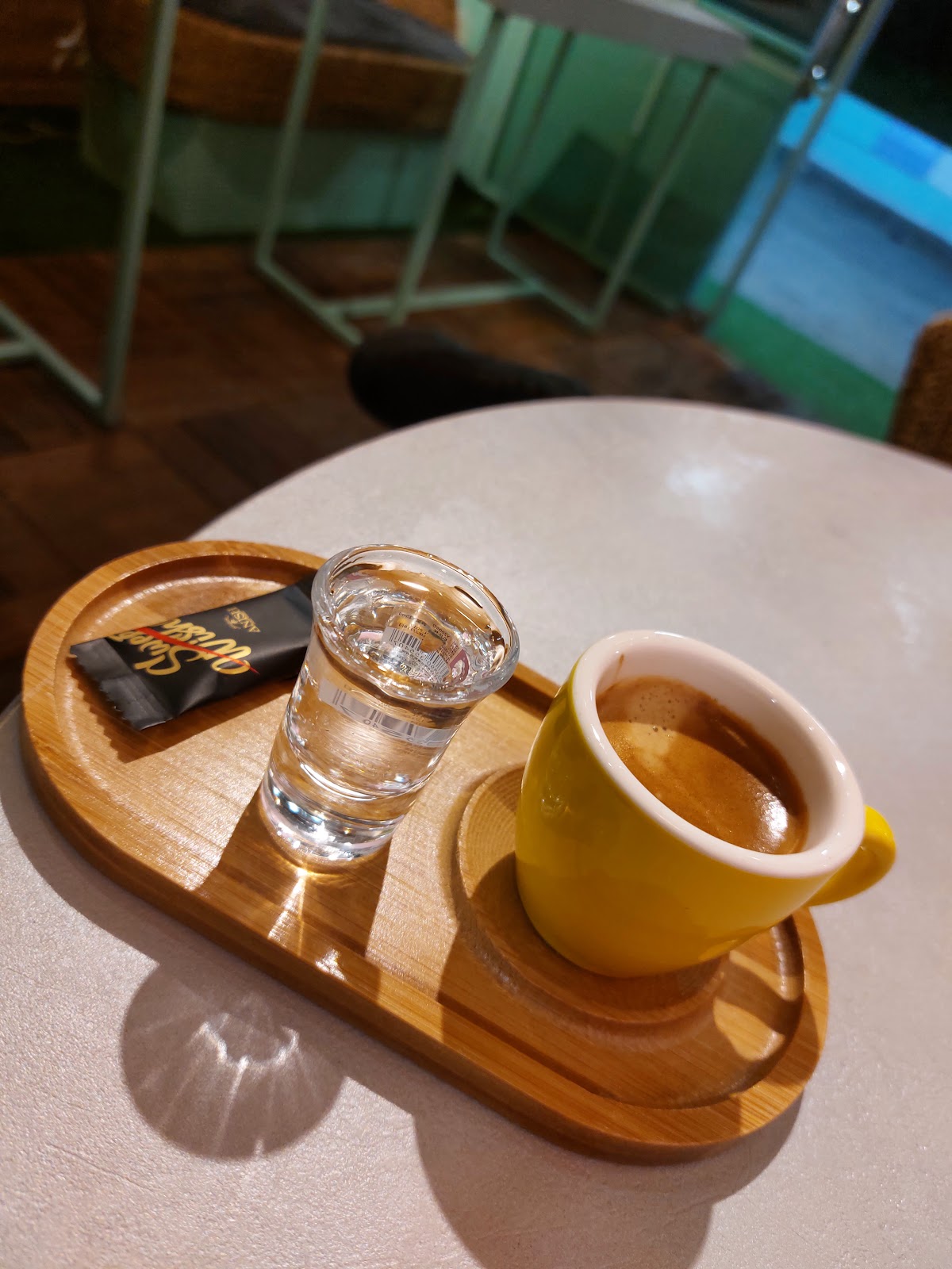 وی.کافه، تصویر ۲