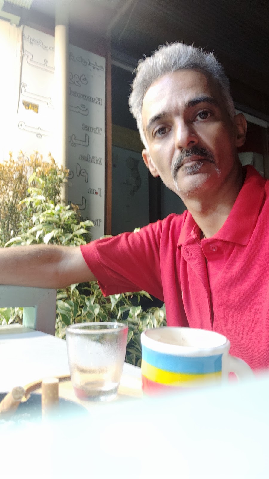 وی.کافه، تصویر ۶