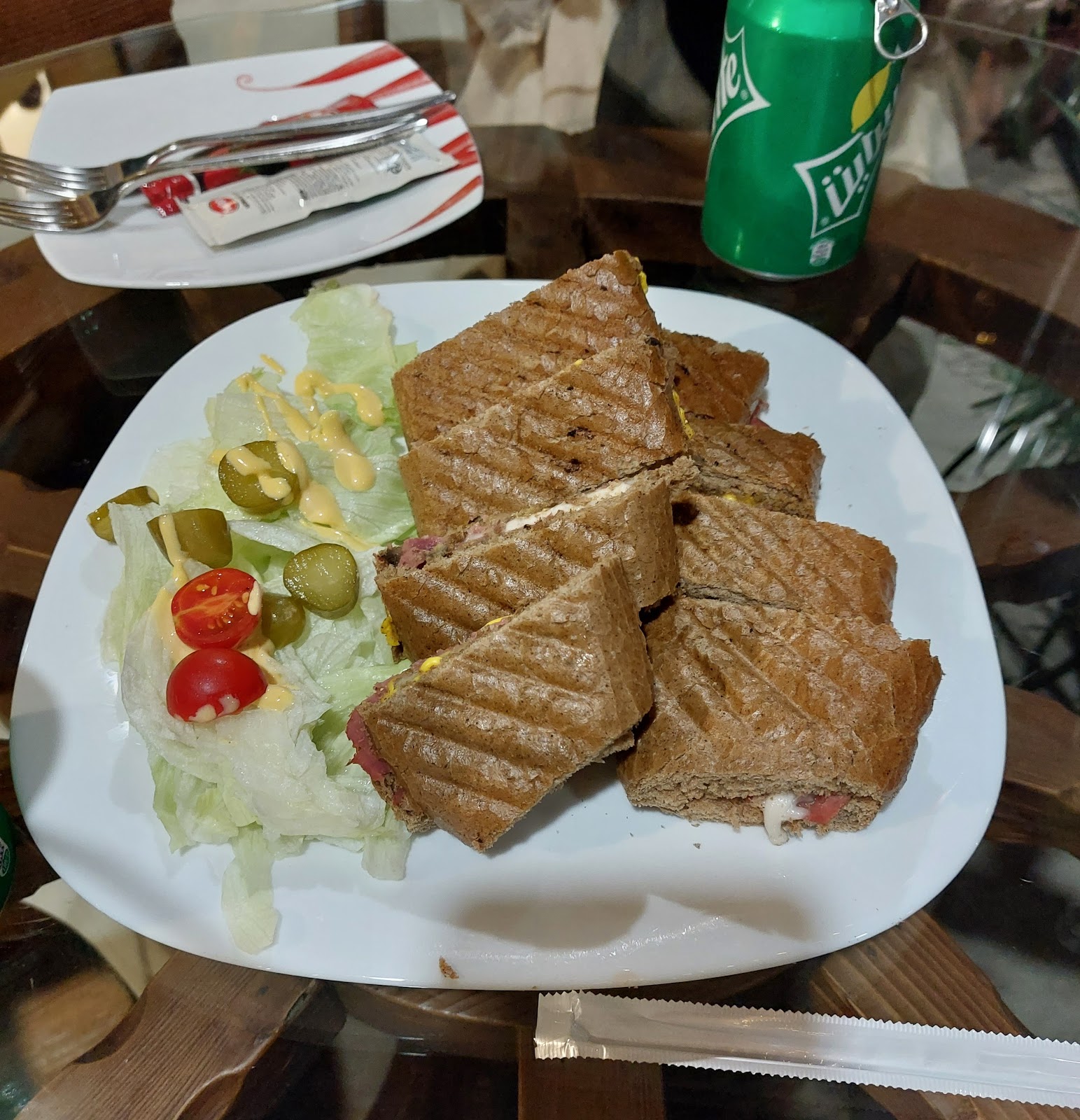 کافه پاییز، تصویر ۲