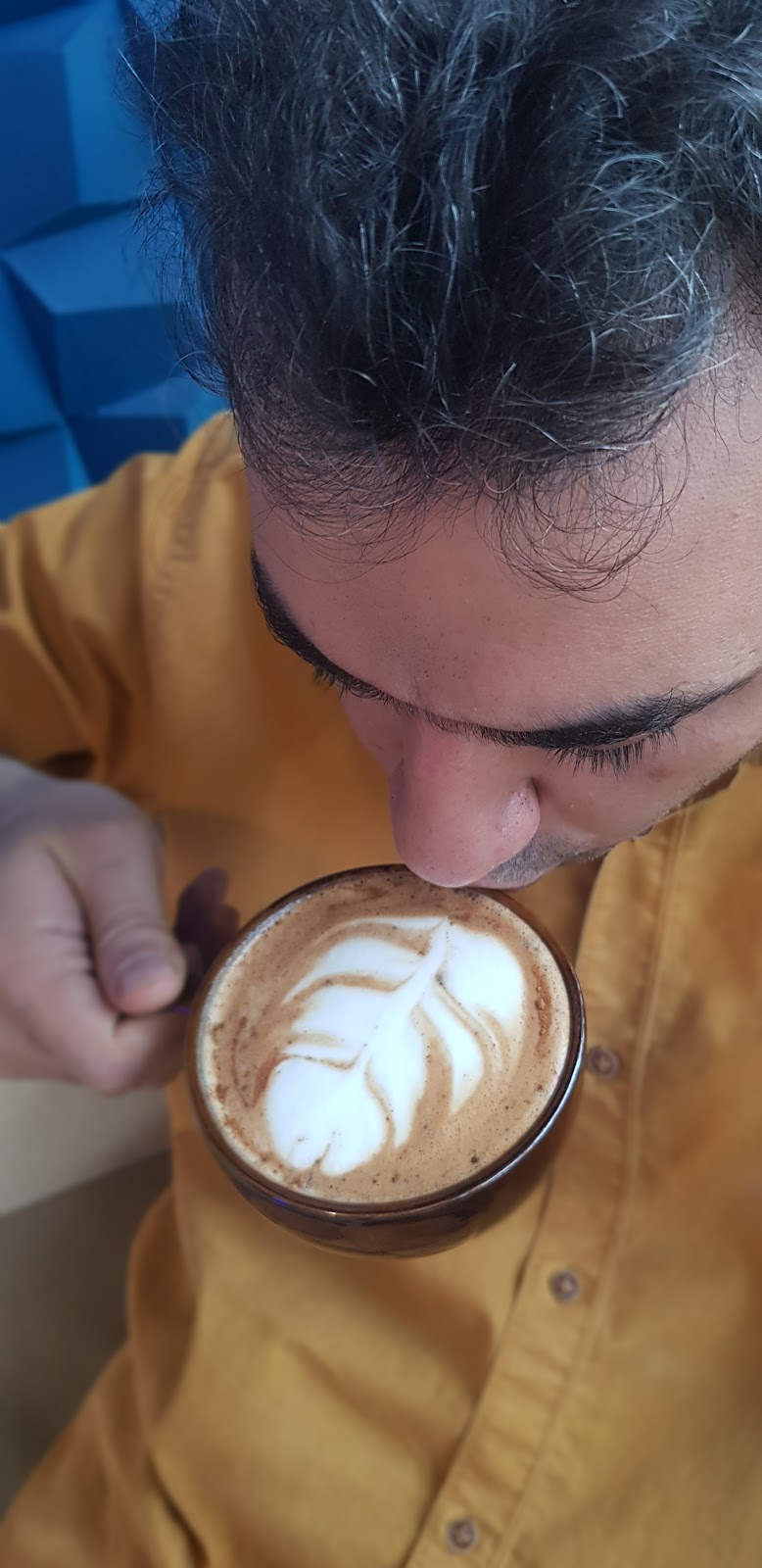 کافه تی دَم، تصویر ۲