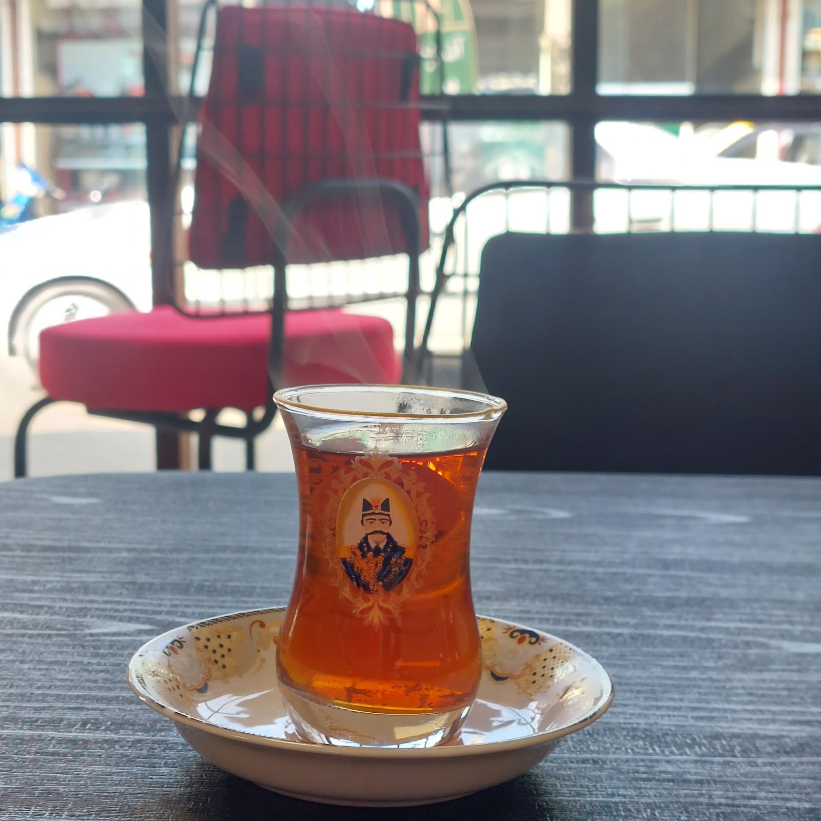 کافه صبحانه رومی، تصویر ۵
