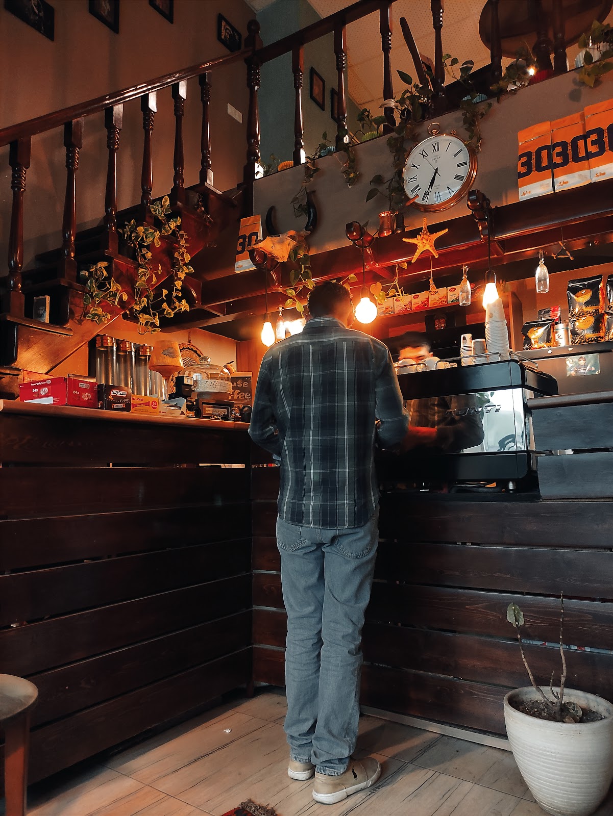 House coffee خانه قهوه، تصویر ۵