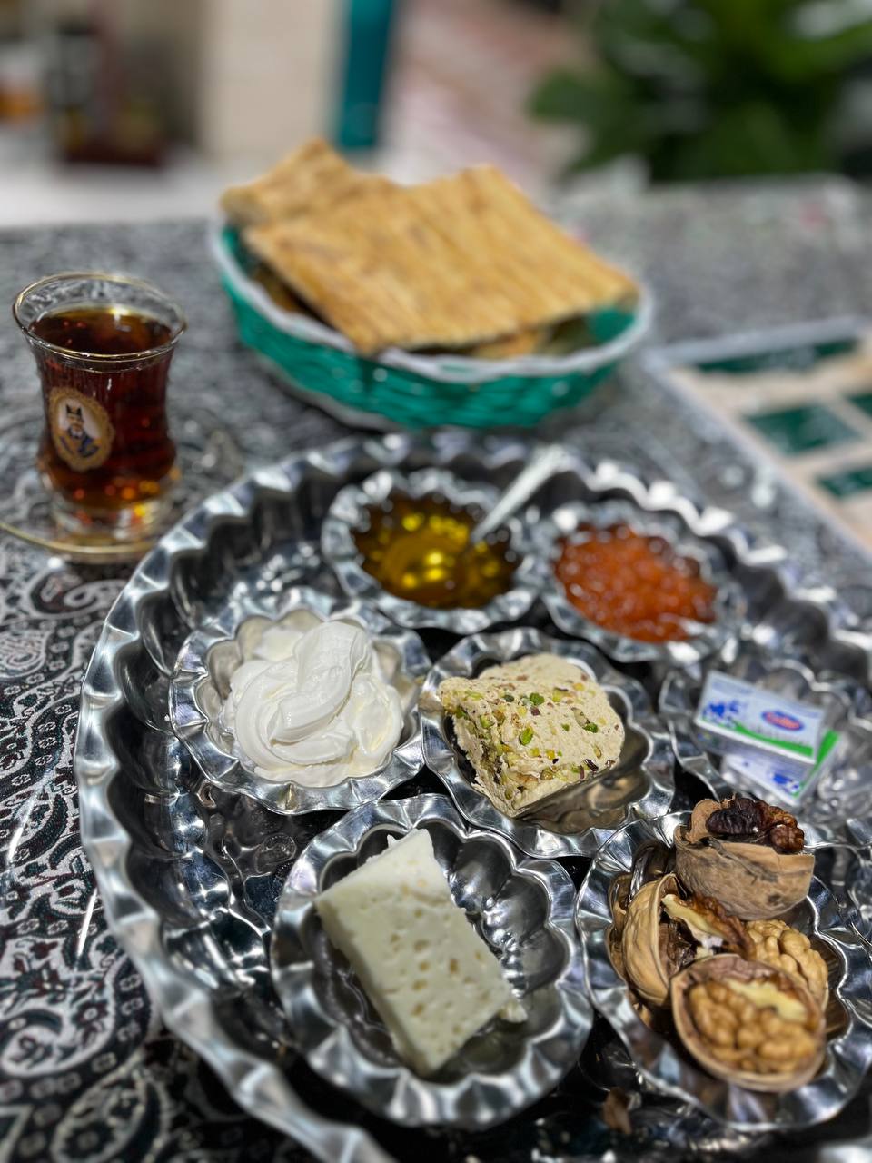 کافه میرزا، تصویر ۴