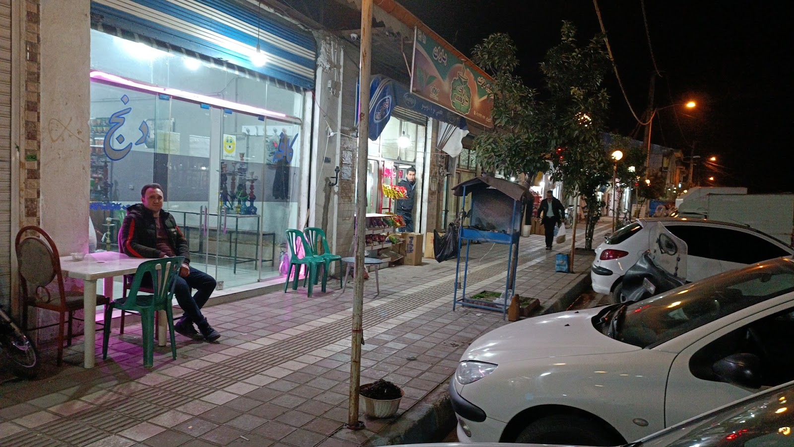 کافه سنتی دنج، تصویر ۲