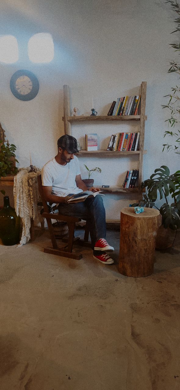 کافه گلابه، تصویر ۸