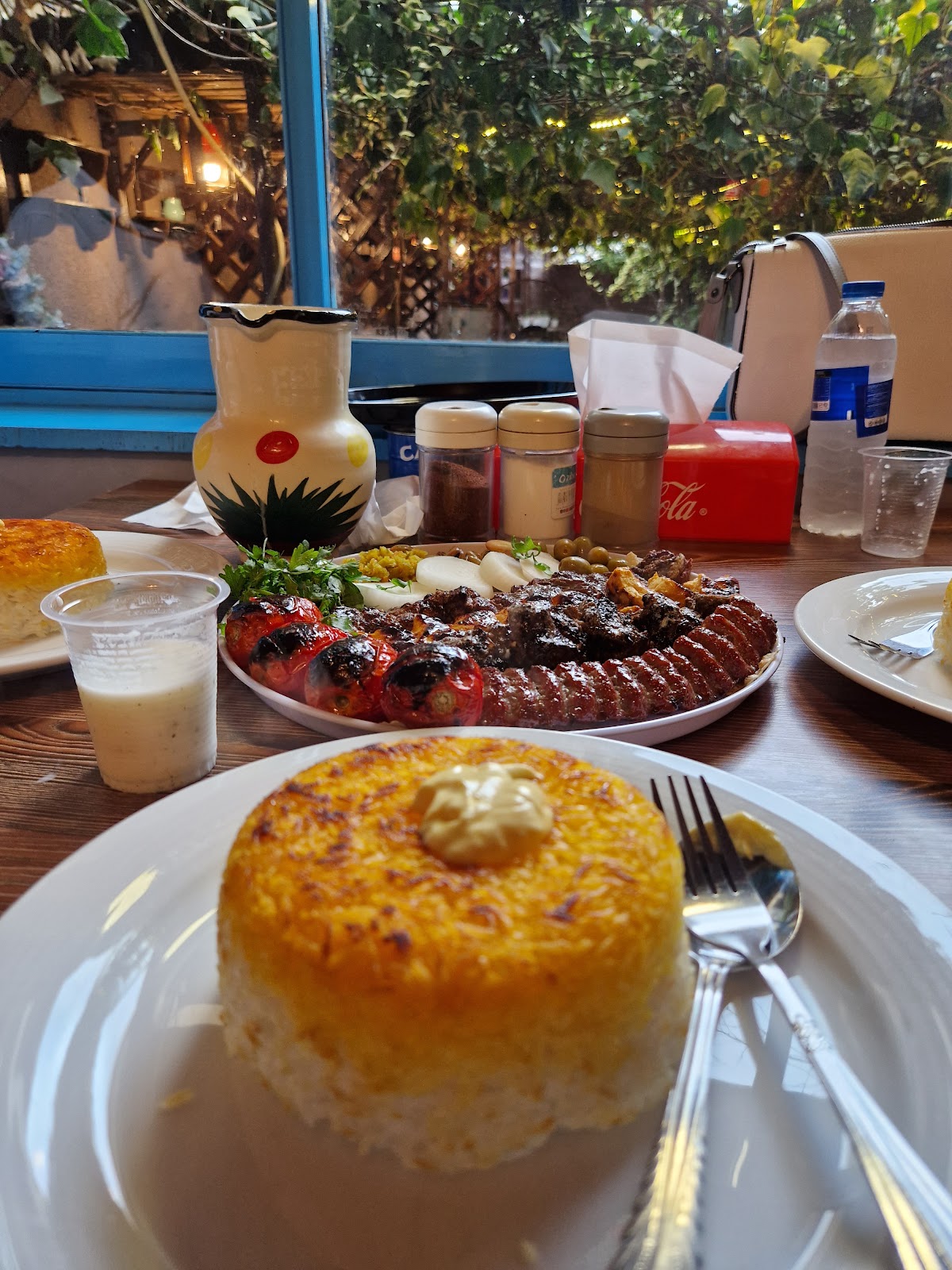 کافه رستوران میثم، تصویر ۲
