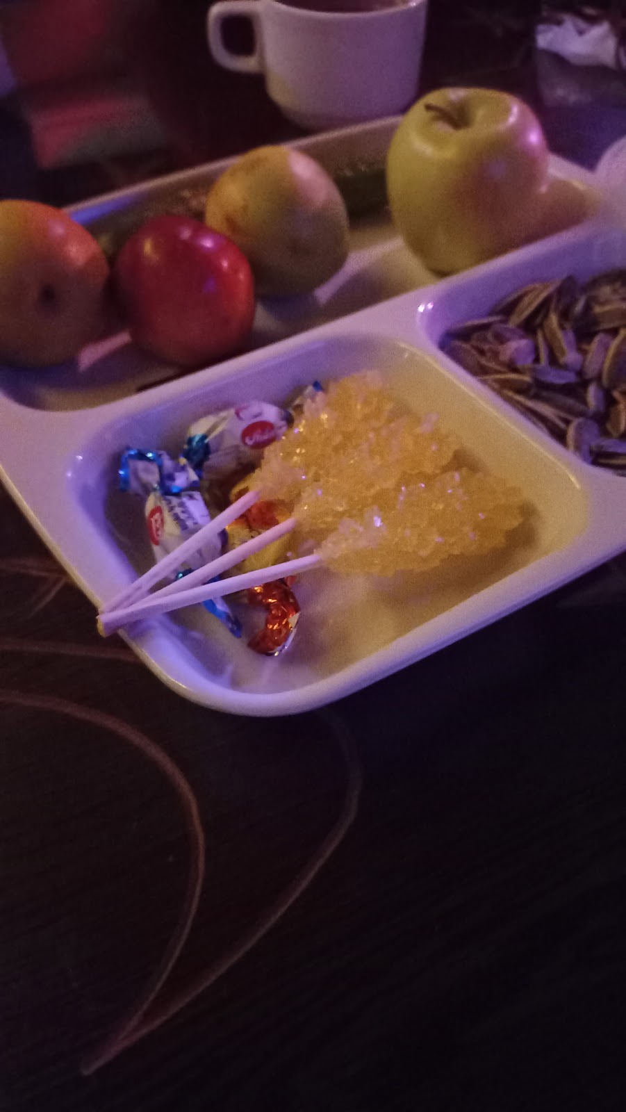 کافه افرا، تصویر ۳