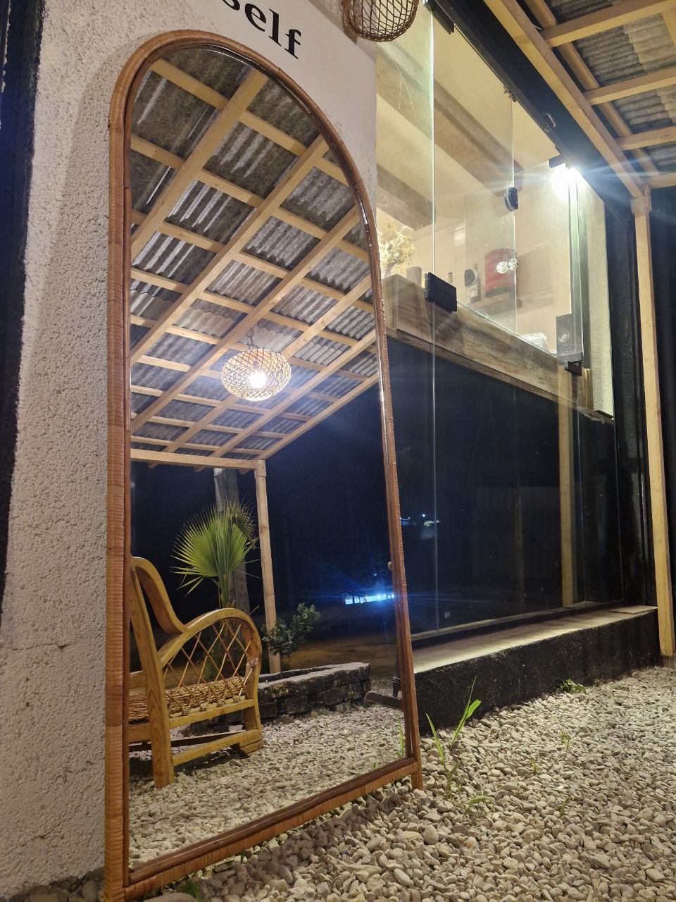 کافه ایرن، تصویر ۵