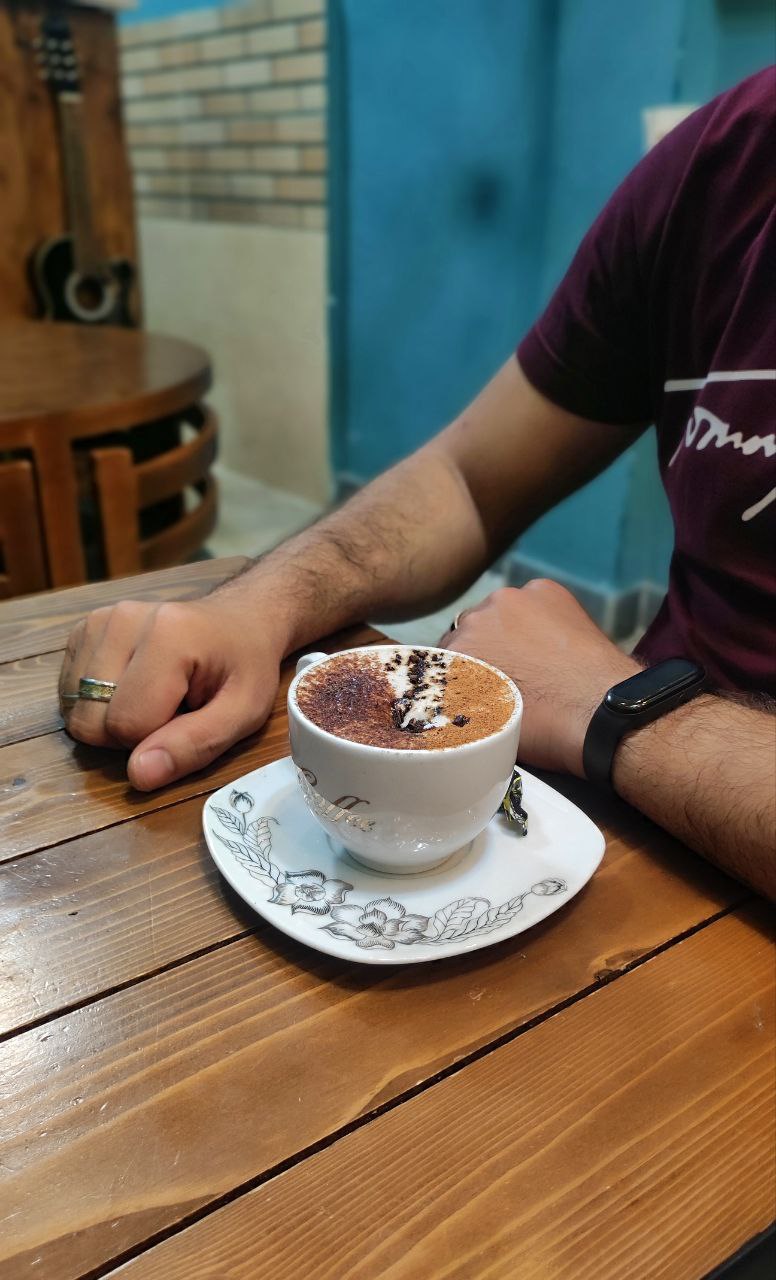 کافه لاله زار، تصویر ۲