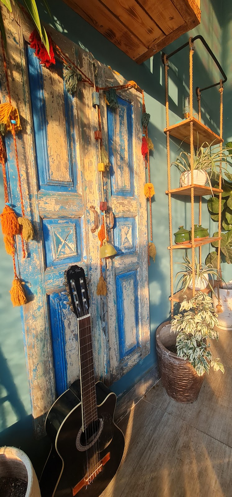 کافه لاله زار، تصویر ۵
