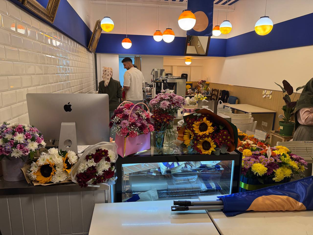 Normal Cafe | کافه عادی، تصویر ۳