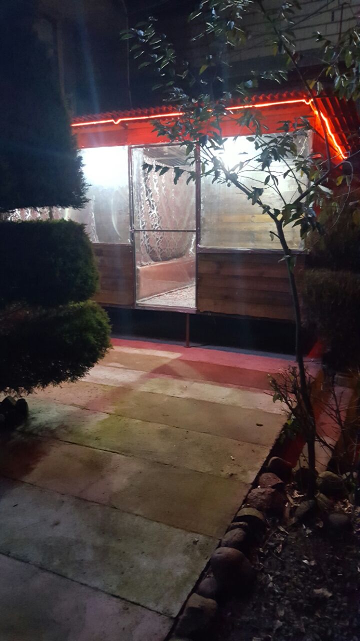 کافه دیشلمه، تصویر ۳