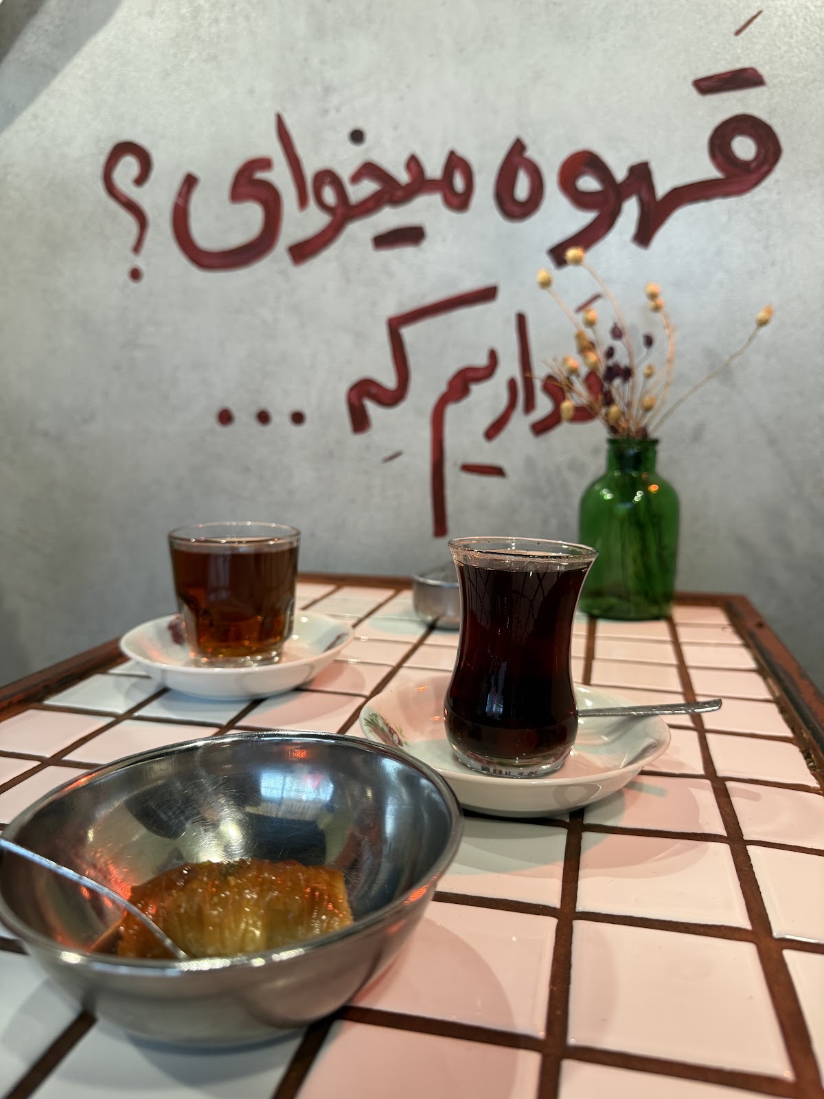 کافه دوبر، تصویر ۵