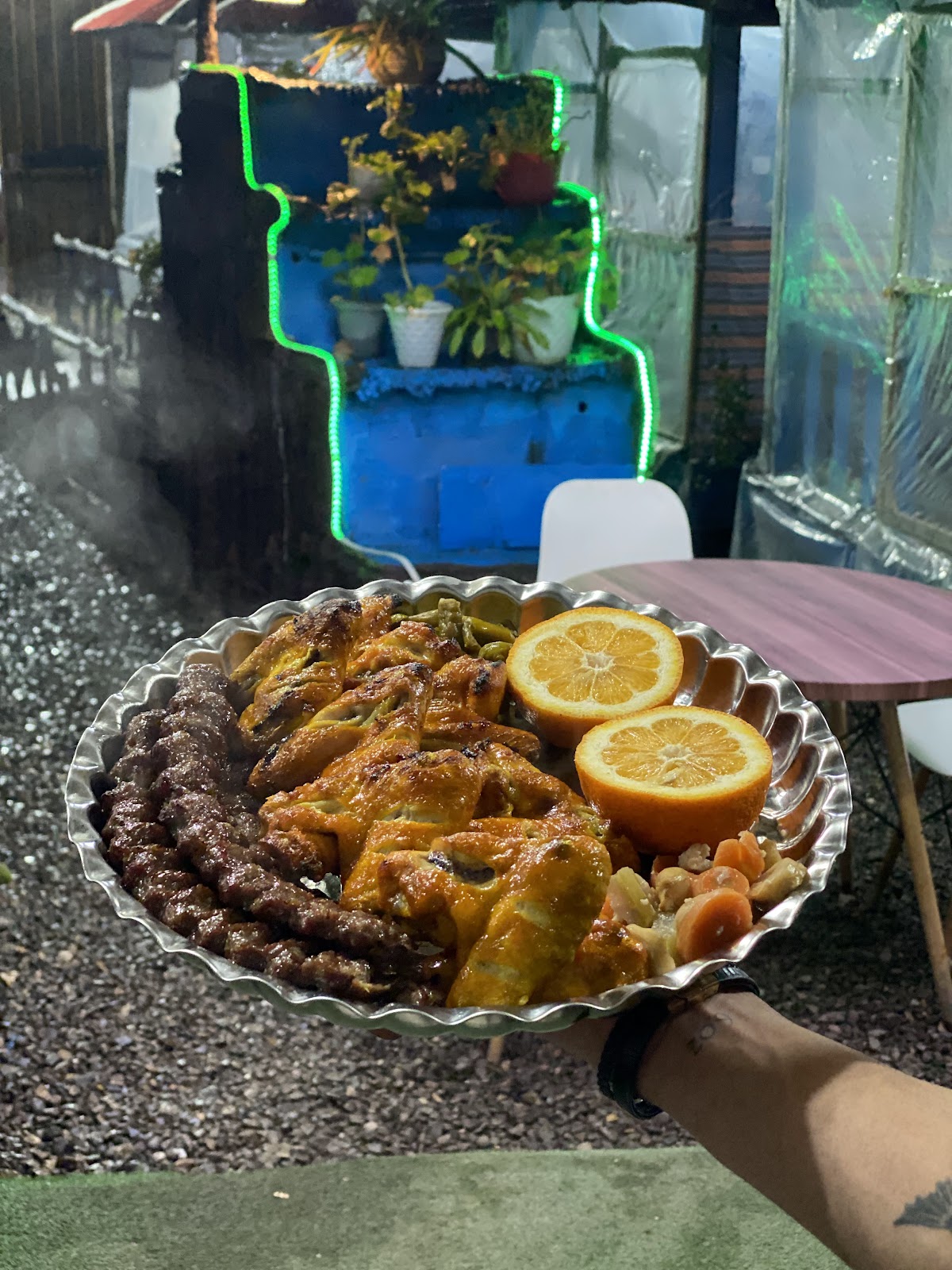 کافه سنتی شمعدونی، تصویر ۳
