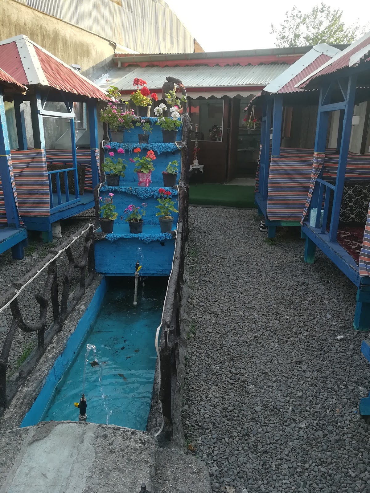 کافه سنتی شمعدونی، تصویر ۵