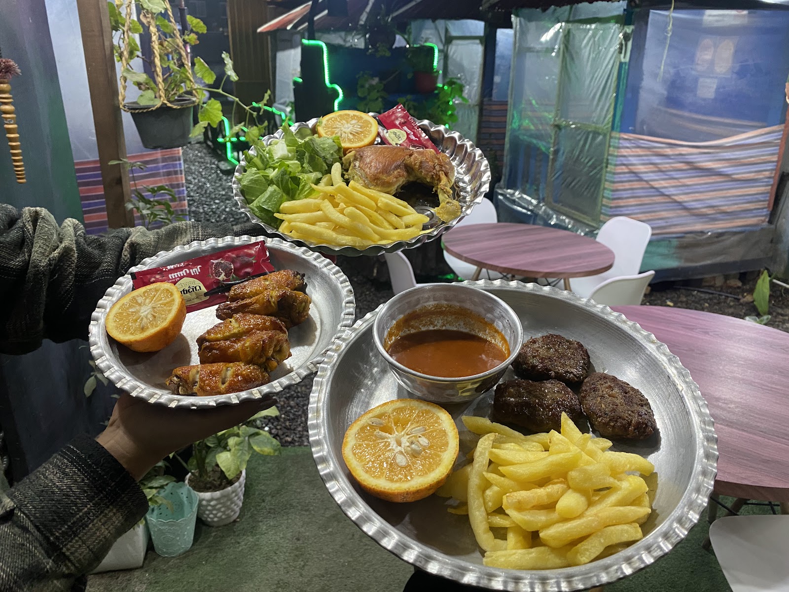 کافه سنتی شمعدونی، تصویر ۷