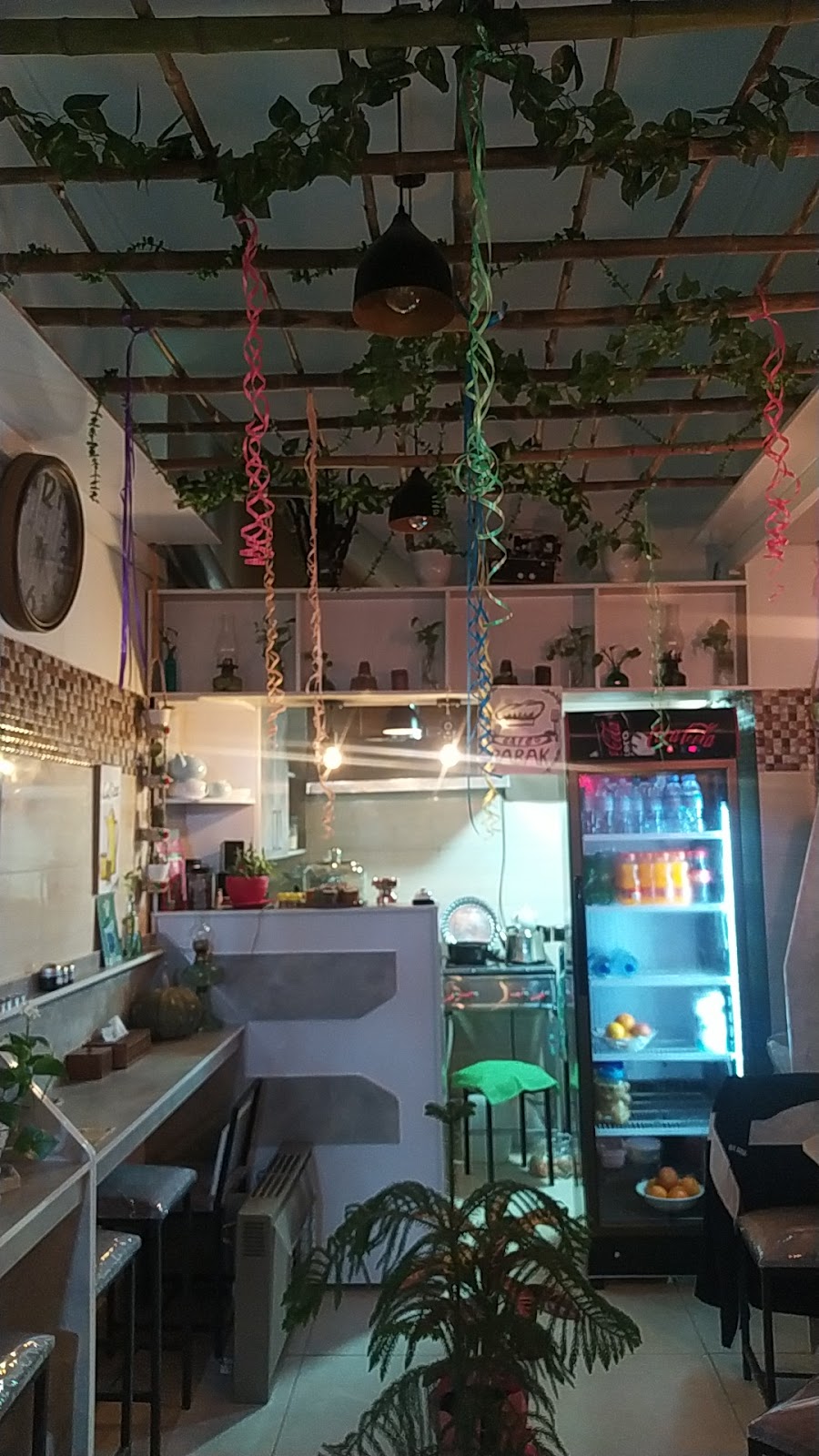 کافه بابک، تصویر ۸