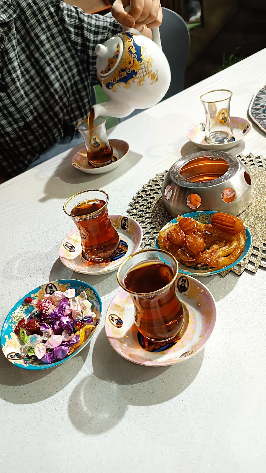کافه سالار، تصویر ۲