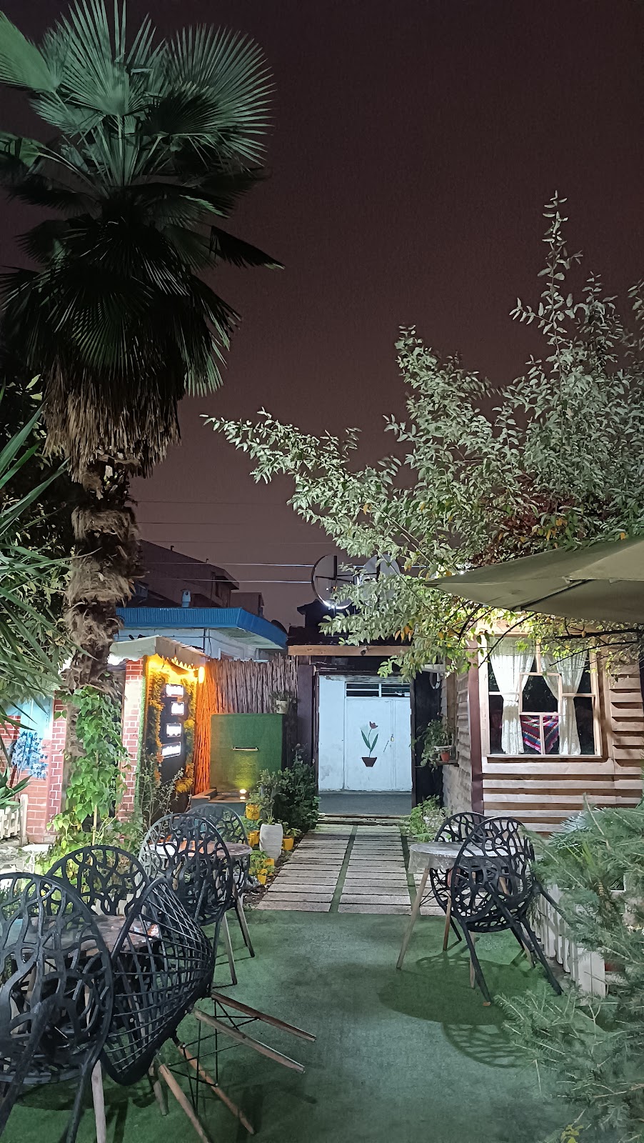 کافه سالار، تصویر ۳