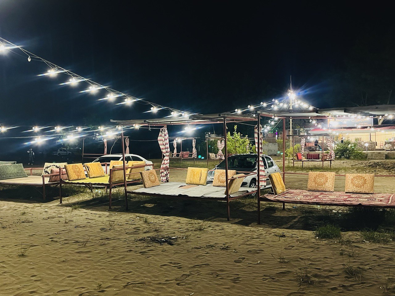کافه ساحلی مهیار، تصویر ۳
