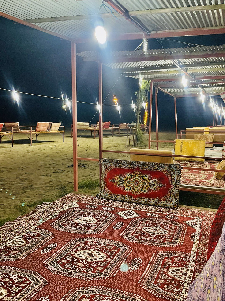 کافه ساحلی مهیار، تصویر ۵
