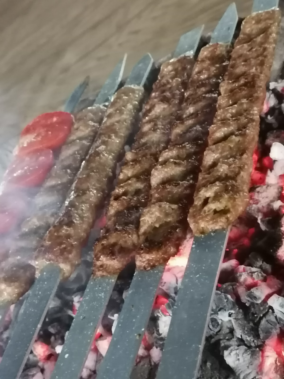 کافه ساحلی رنگین کمان، تصویر ۳