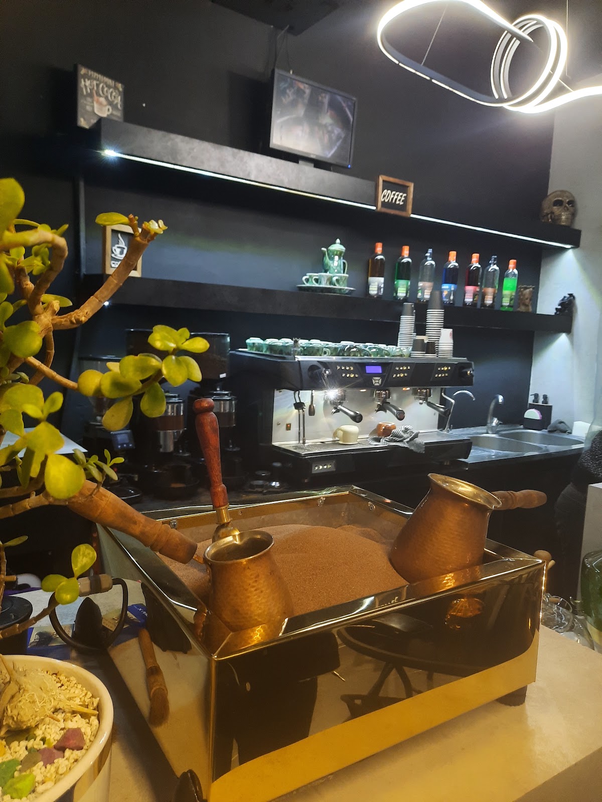 قهوه آرامش، تصویر ۳