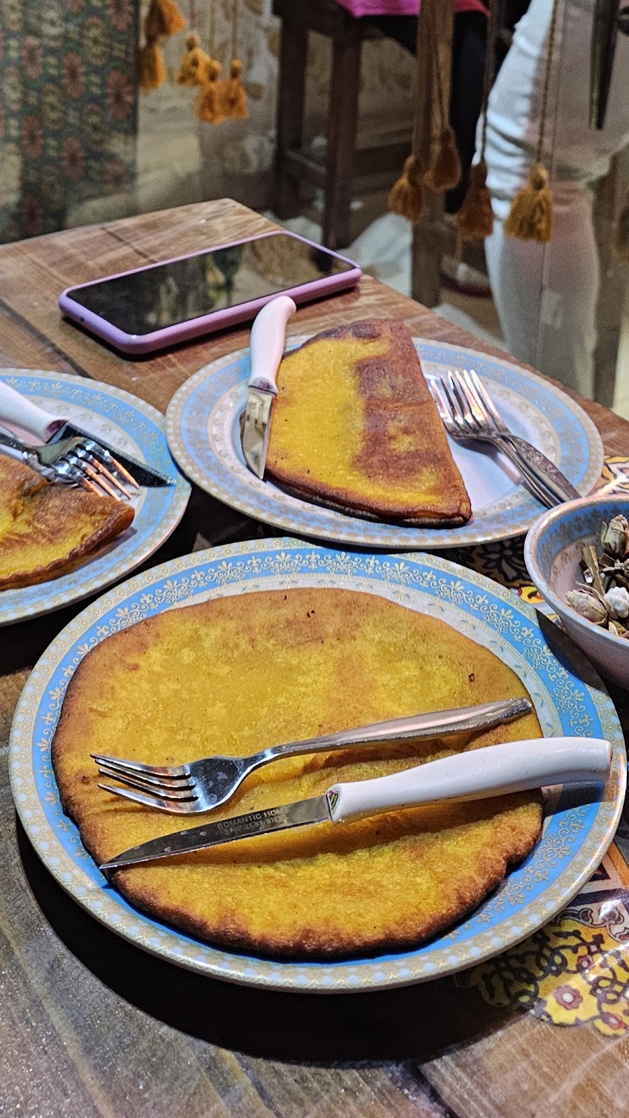 چای خانه ادهم، تصویر ۷