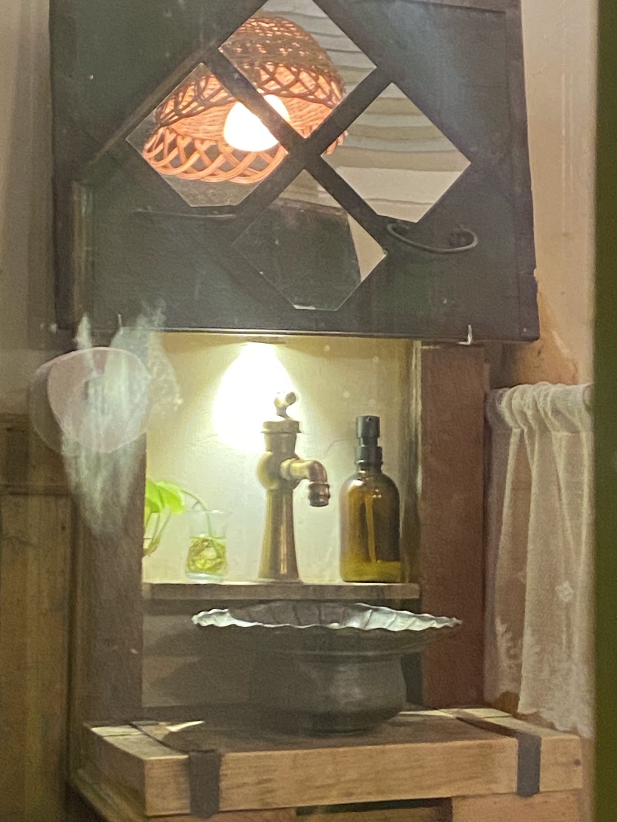 چایخانه آسوم، تصویر ۳