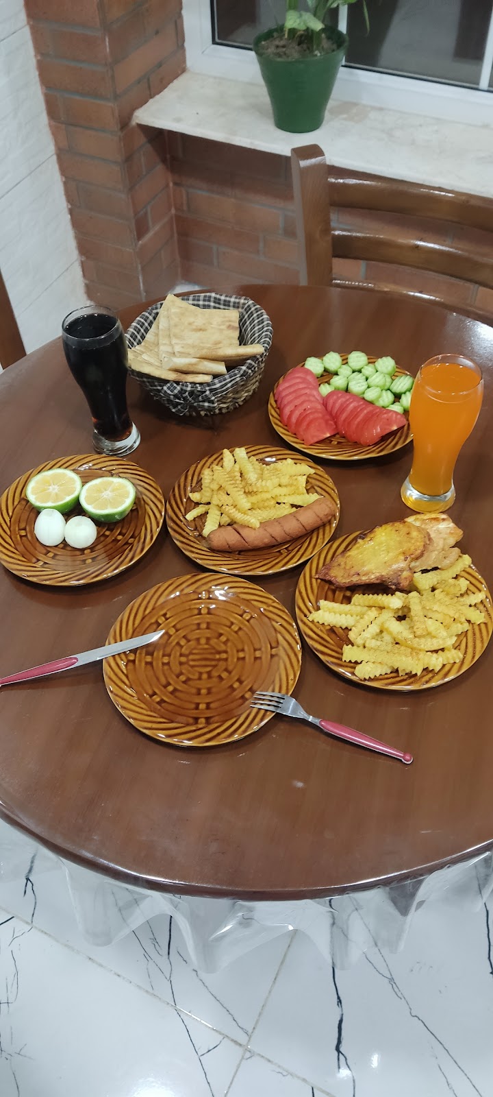 کافه وارش، تصویر ۳
