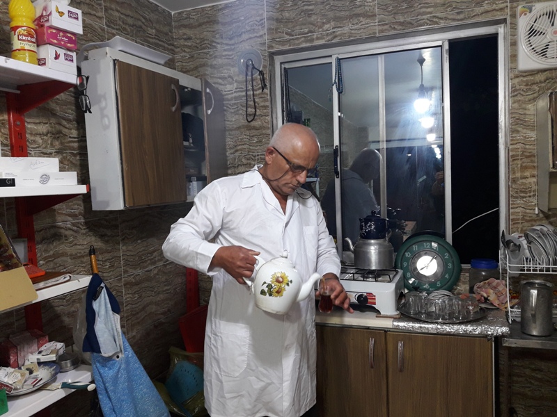چایخانه دایی رضا، تصویر ۲