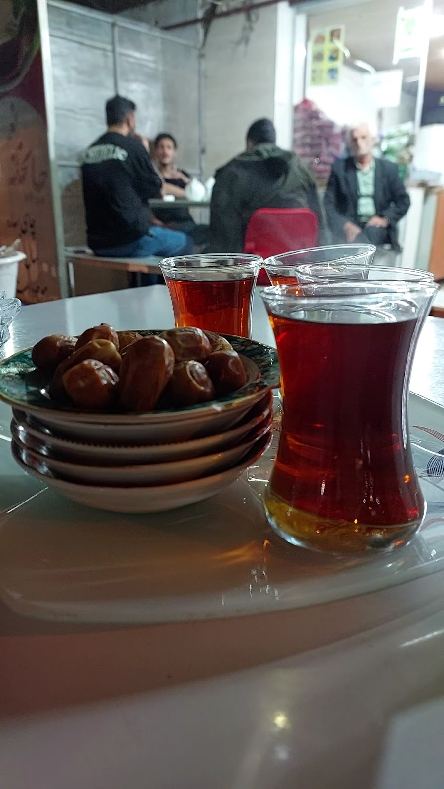 کافه عمو نعمت، تصویر ۲