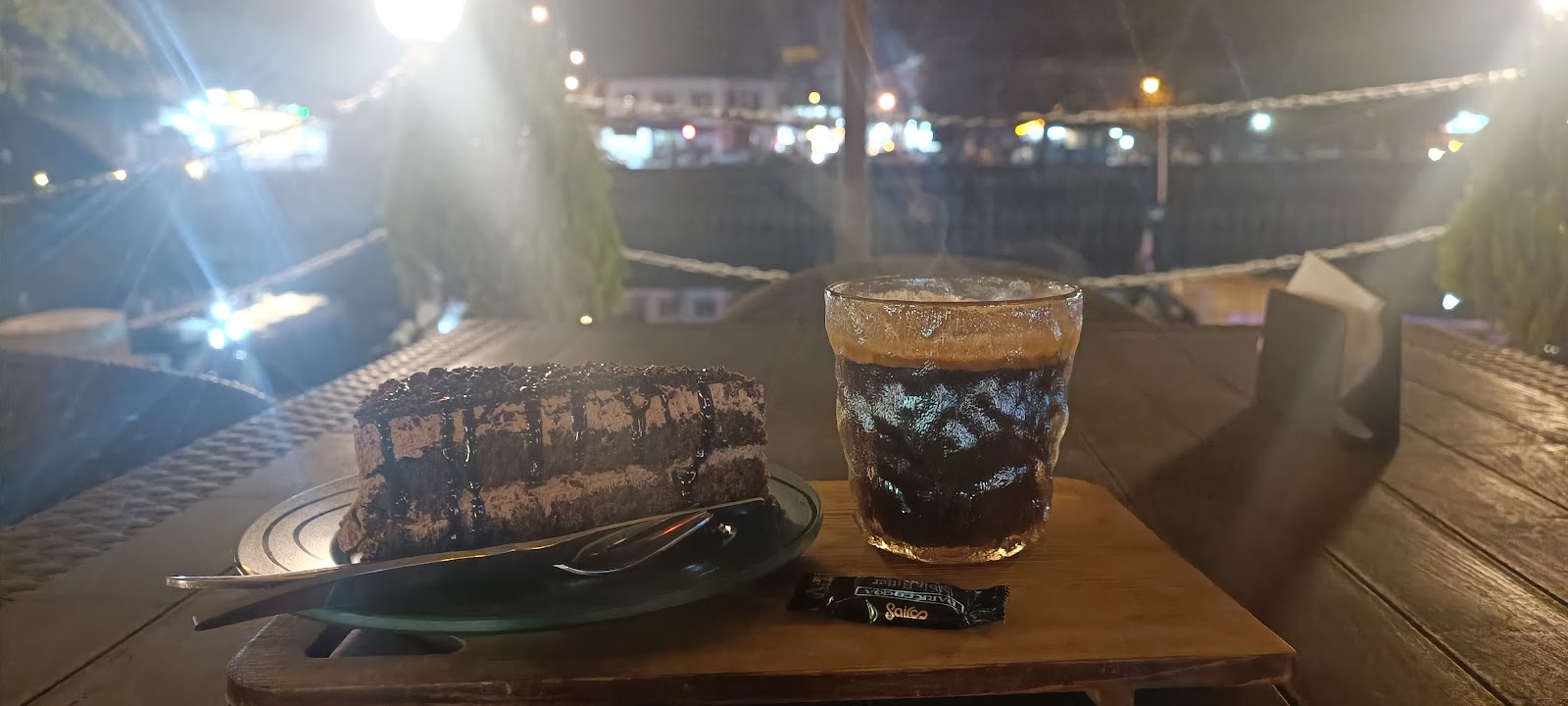 کافه گیلاکو، تصویر ۶