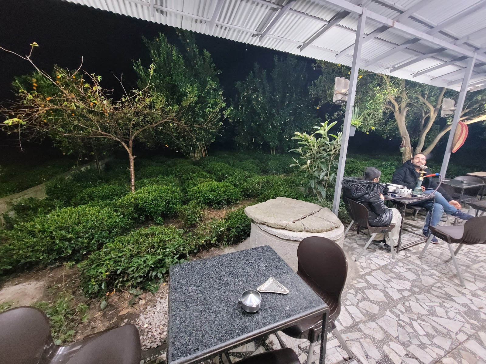 کافه نارنج (بابویی)، تصویر ۴