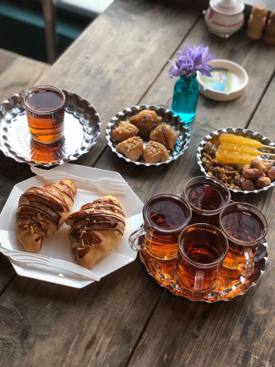 کافه قنادی کوهستان، تصویر ۴