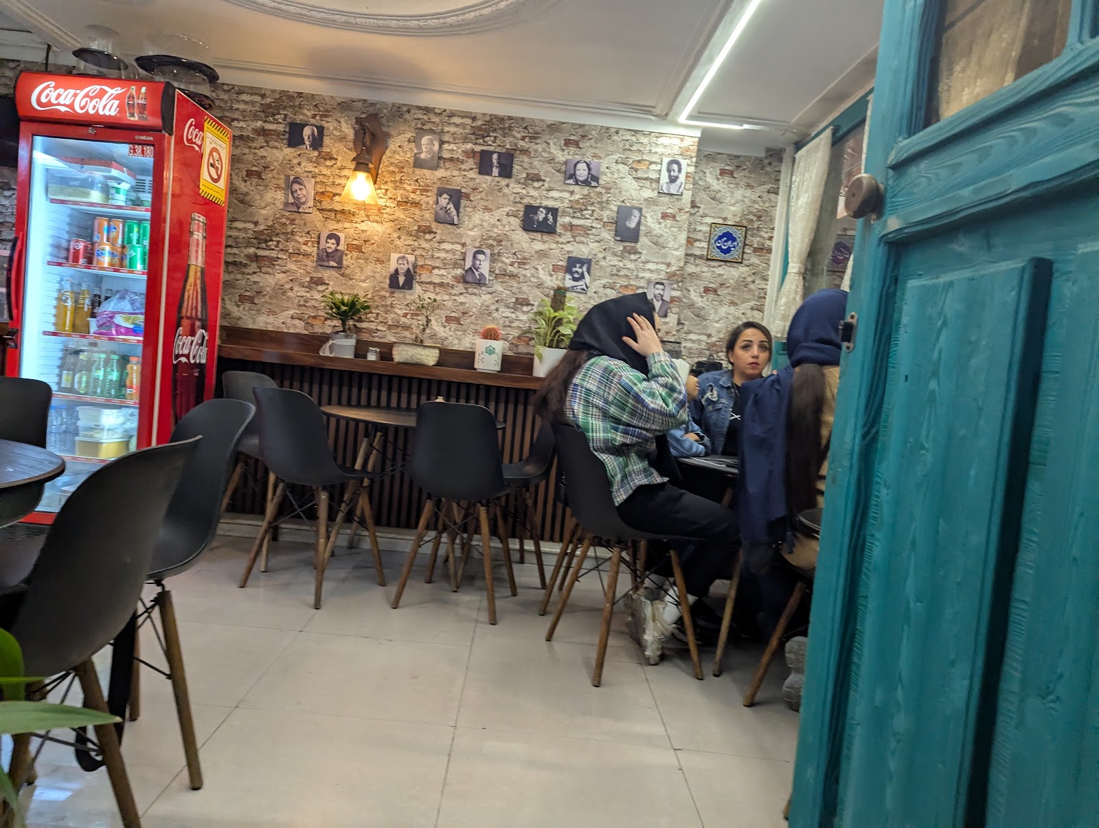 کافه یار، تصویر ۵