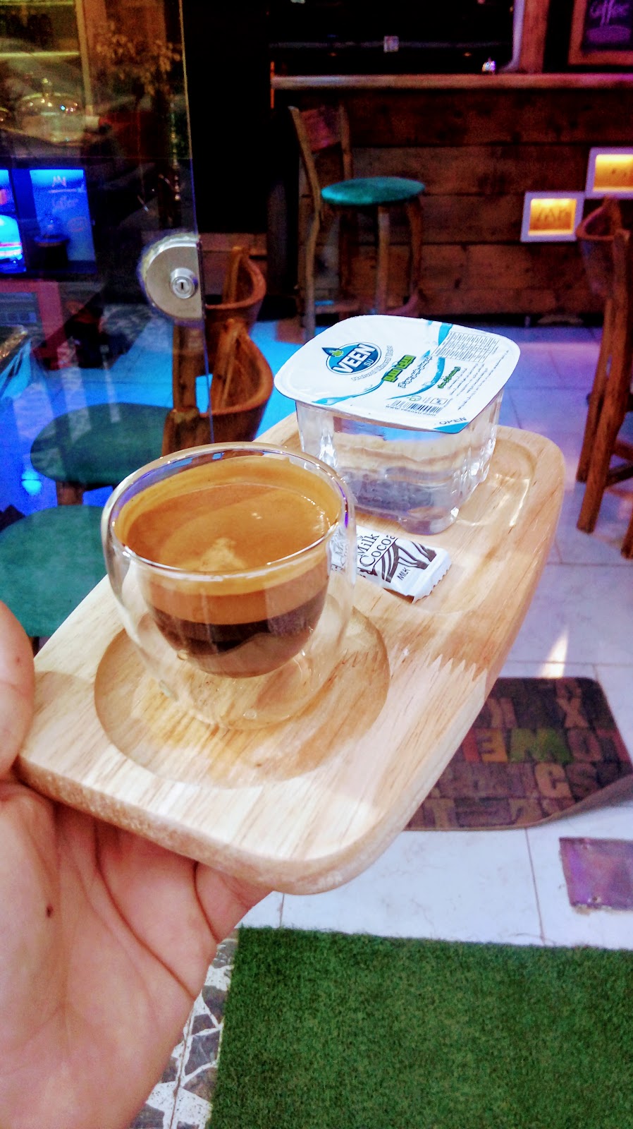 آقای آپ کافی، تصویر ۳