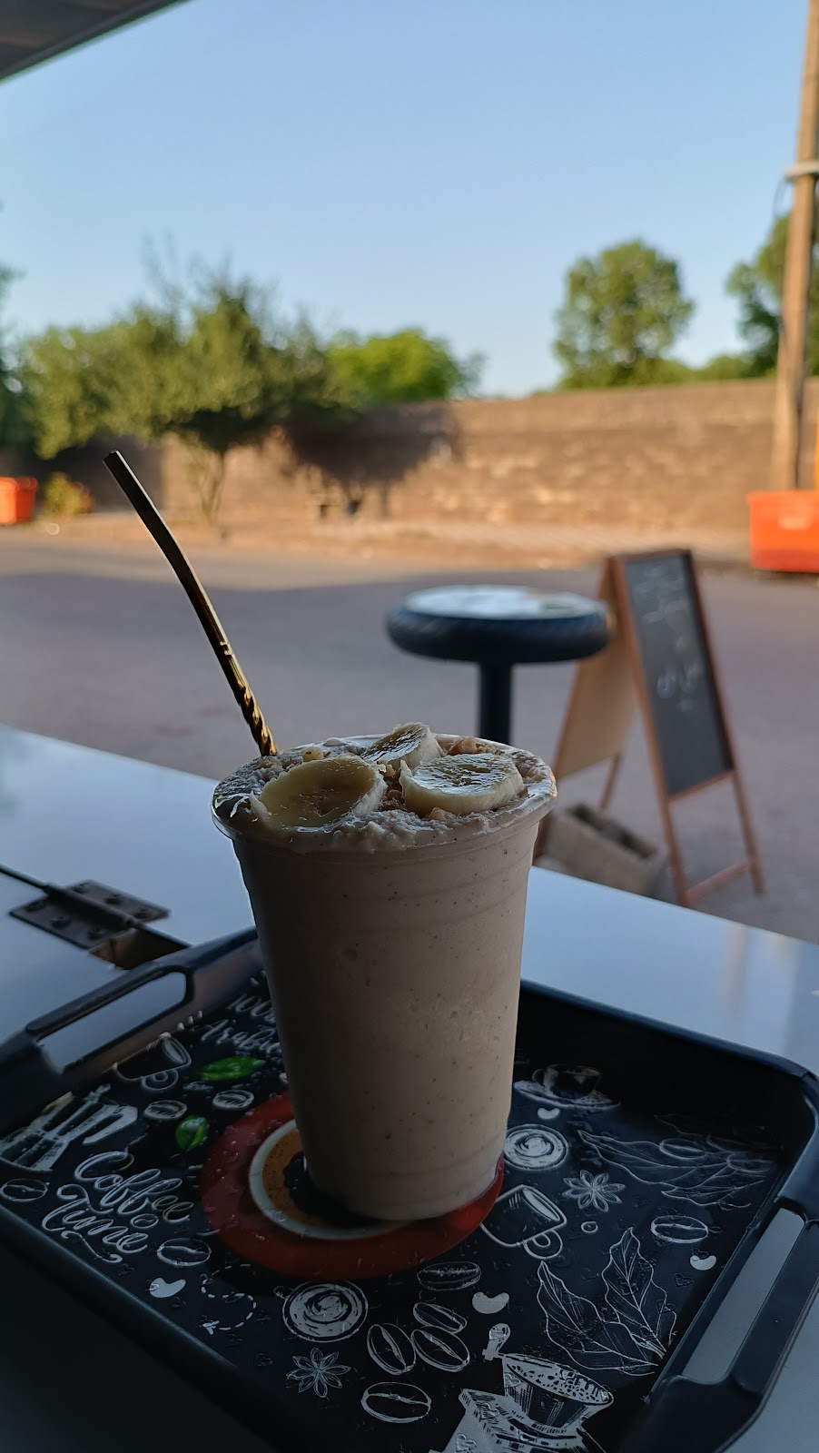 کافه ملوان، تصویر ۲