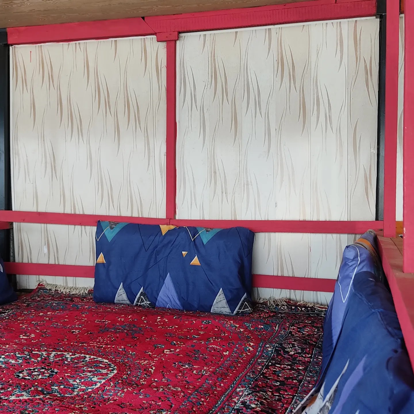 کافه ساحلی بیگ بنگ، تصویر ۴